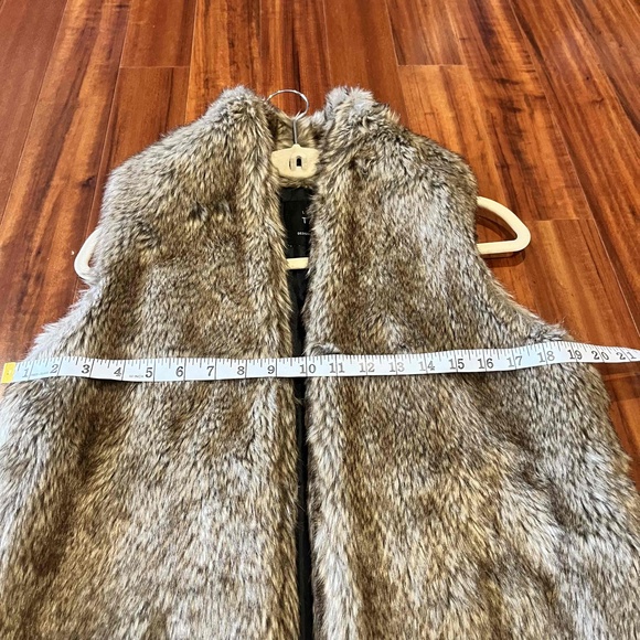 Lemon Tart Brown Vest Faux Fur Soft Fuzzy Sleeveless Open Front Size Small - Picture 6 of 8